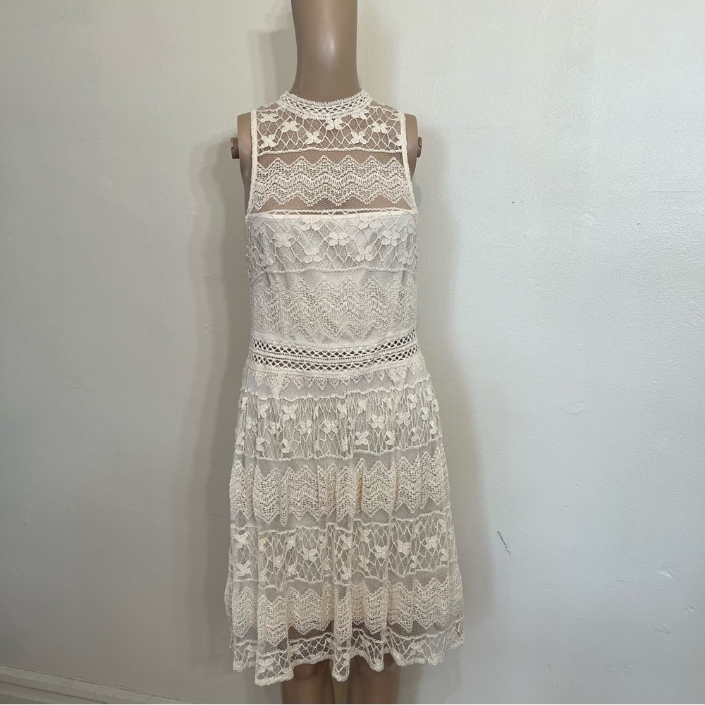 Akira Red Label Sleeveless Lace Dress Cream